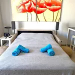 بيت للعطل Pool Level Flat In Parque Santiago 1 *