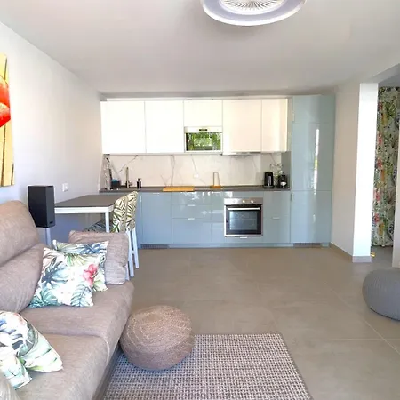 Pool Level Flat In Parque Santiago 1 بلايا ذي لاس أميريكاس