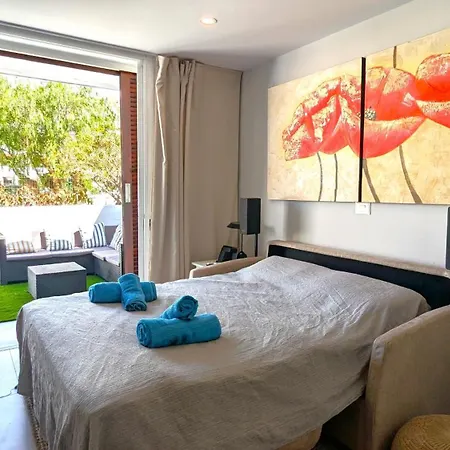 Pool Level Flat In Parque Santiago 1 Casa vacanze *